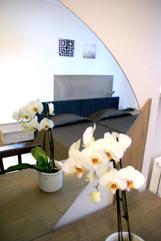 Charly'S Gare Hotel Senningerberg Quarto foto
